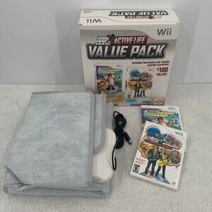 Nintendo Wii Active Life Mat Controller w/2 Games Extreme & Outdoor Challenge